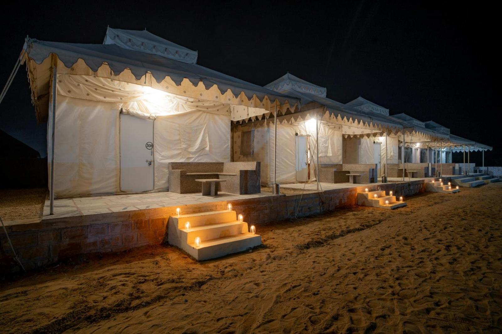 Khamma Ghani Resort With Pool ไจซัลเมอร์ ภายนอก รูปภาพ